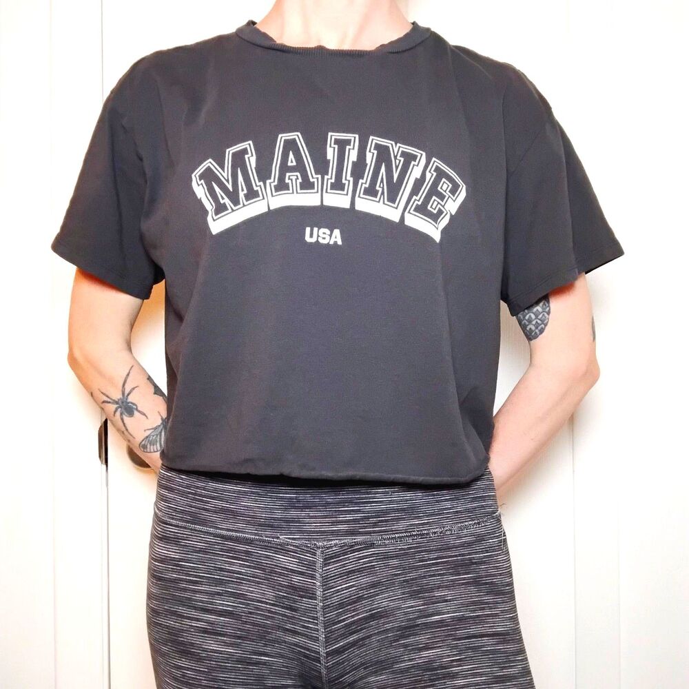 H&M Divided Crop Tee Maine Size Medium Dark Gray